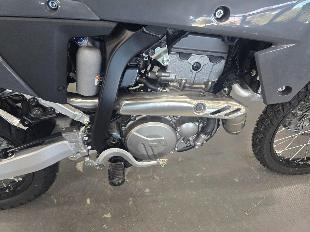 2026 SUZUKI DR-Z4S (DR-Z400SRJ) DUAL SPORTS
