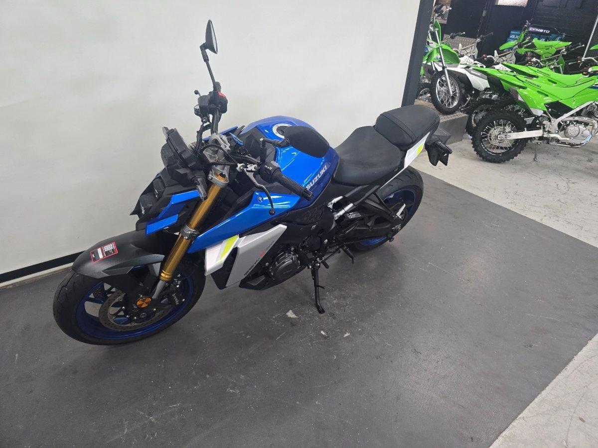 2023 SUZUKI GSX-S1000 ROAD