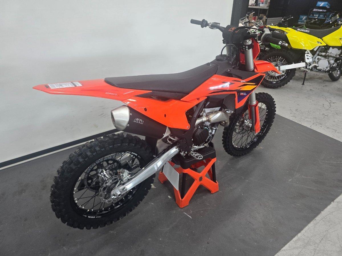 2026 KTM 250 SX-F MOTOCROSS