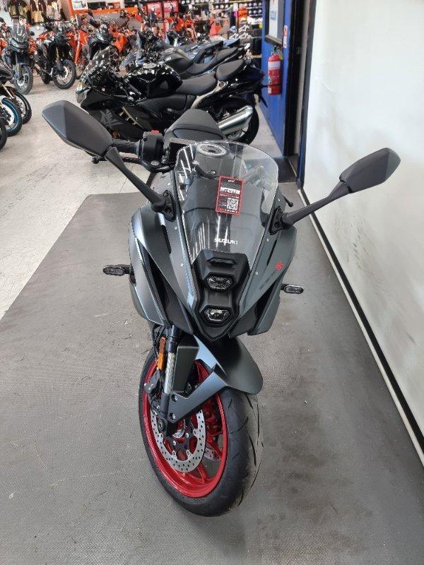 2026 SUZUKI GSX-8R ROAD