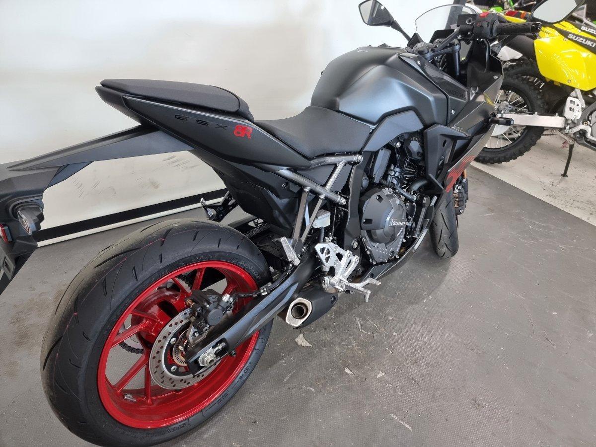 2026 SUZUKI GSX-8R ROAD