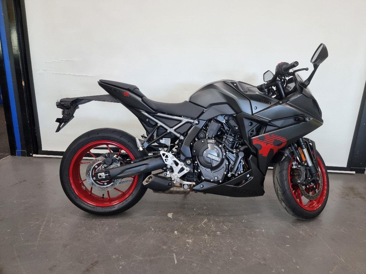 2026 SUZUKI GSX-8R ROAD
