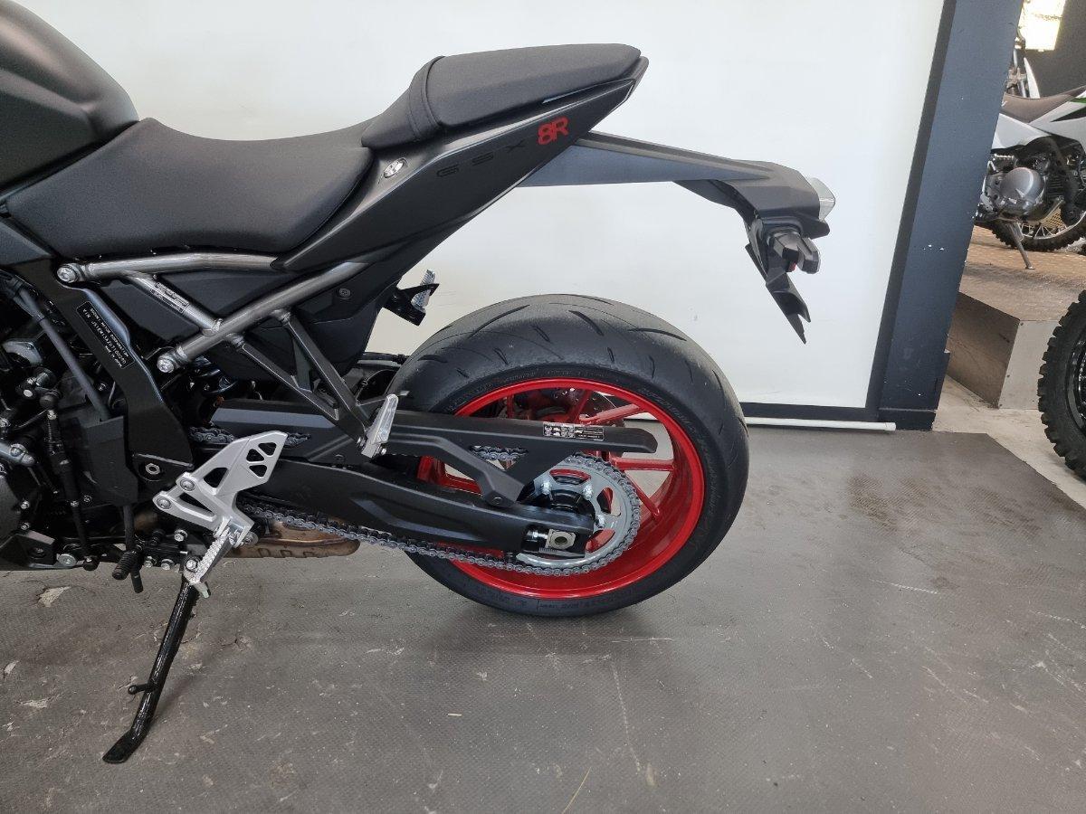 2026 SUZUKI GSX-8R ROAD