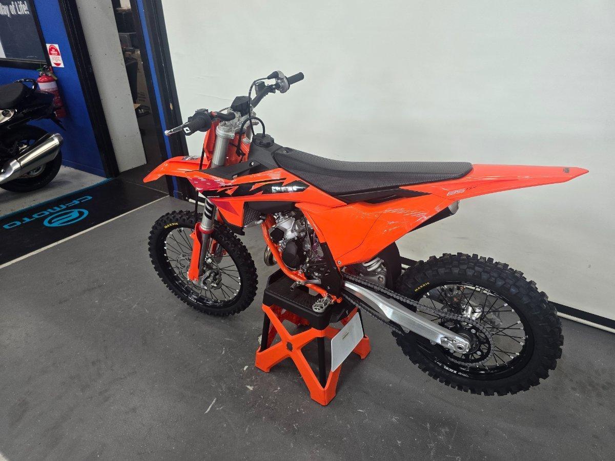2026 KTM 85 SX (19/16) MINIBIKE
