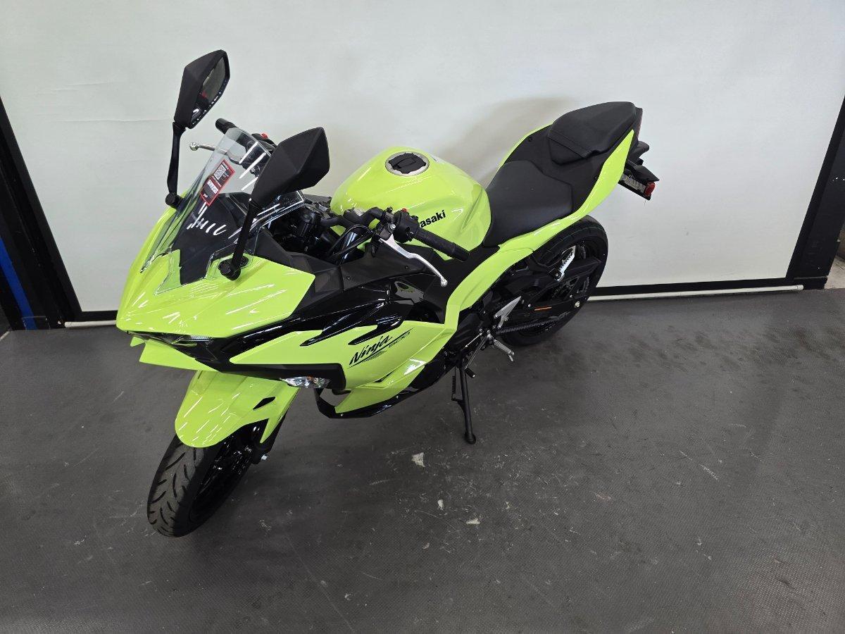 2026 KAWASAKI NINJA 500 SPORTS