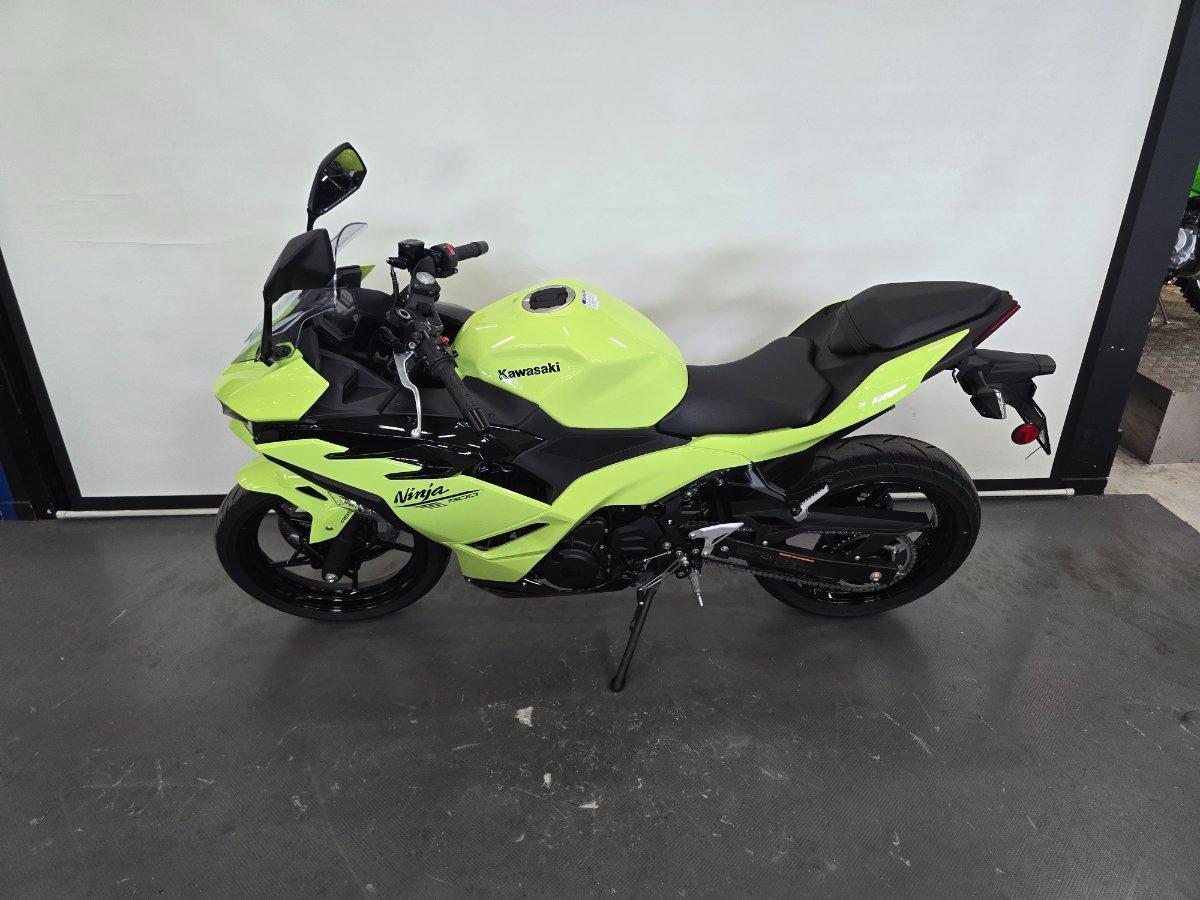 2026 KAWASAKI NINJA 500 SPORTS