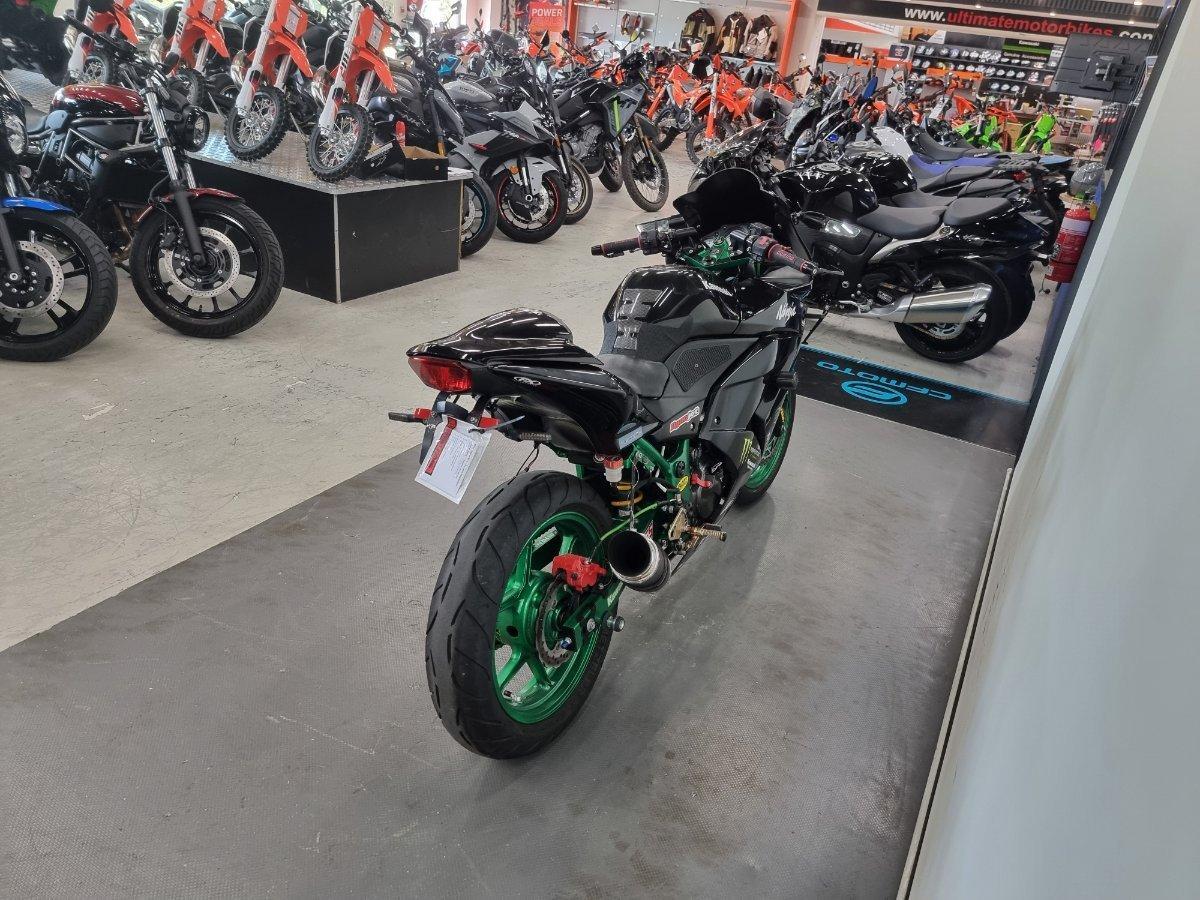 2012 KAWASAKI NINJA 250R (EX250) SPORTS