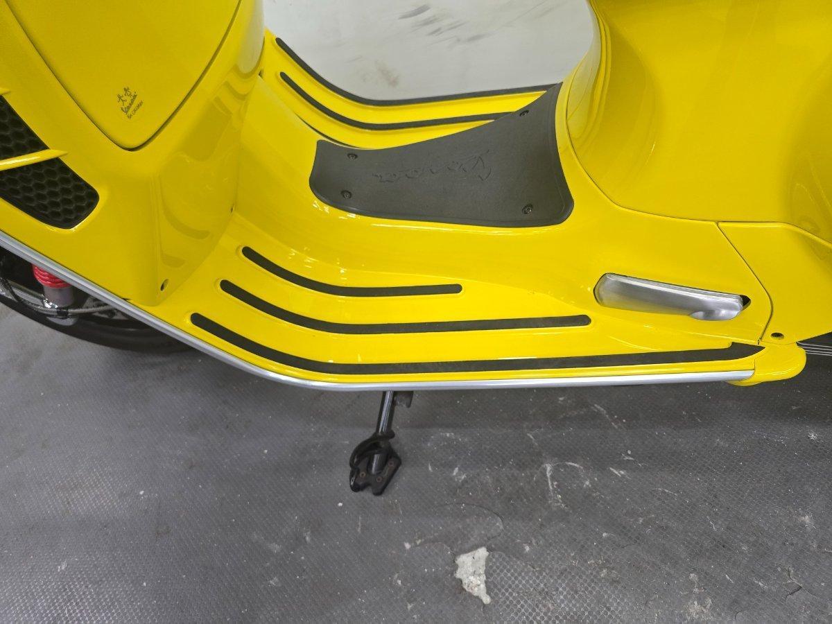 2022 VESPA GTS 300 SUPER SPORT SCOOTER