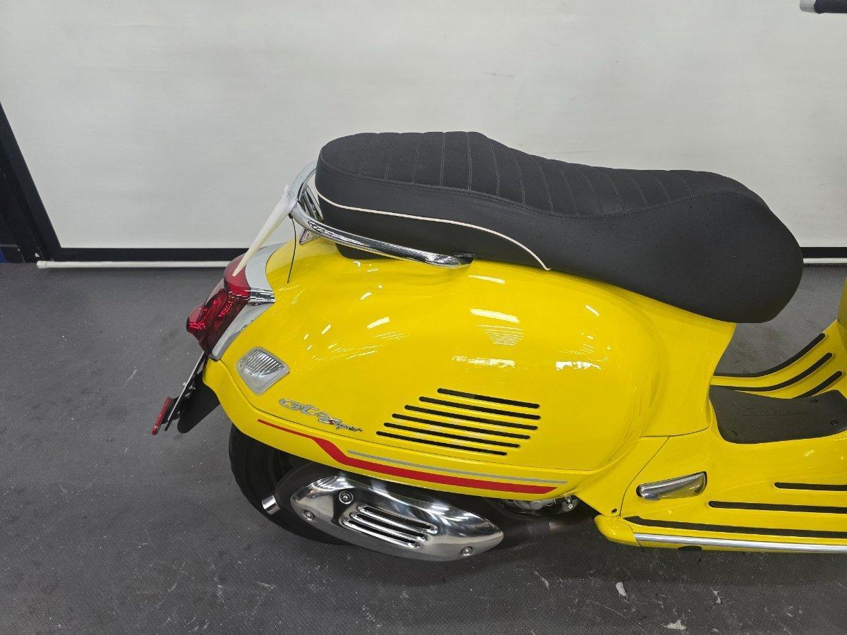 2022 VESPA GTS 300 SUPER SPORT SCOOTER