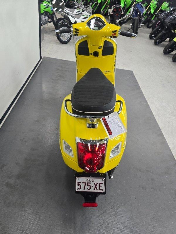 2022 VESPA GTS 300 SUPER SPORT SCOOTER