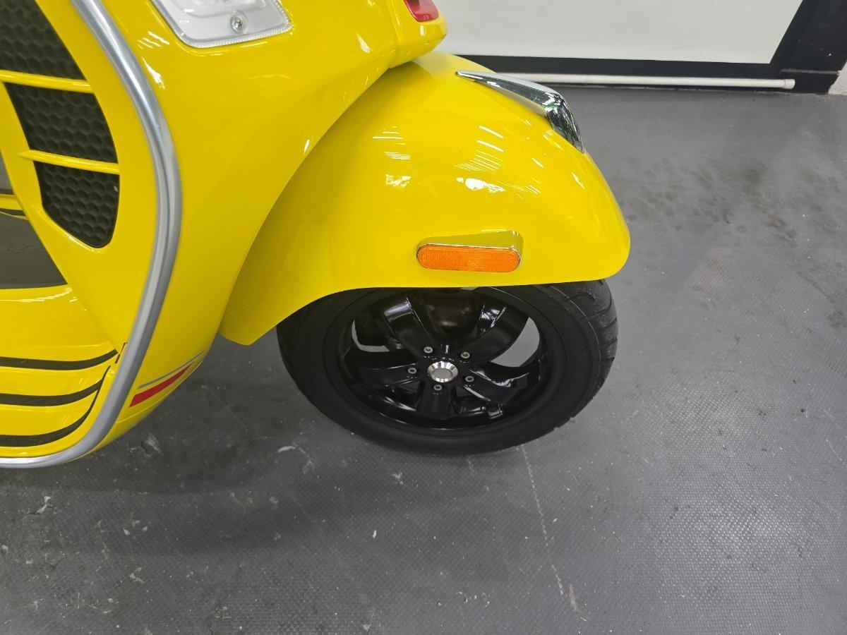 2022 VESPA GTS 300 SUPER SPORT SCOOTER
