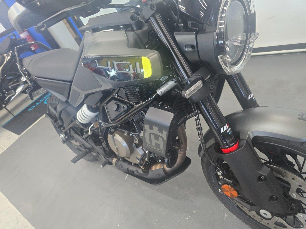 2025 HUSQVARNA SVARTPILEN 401 ROAD