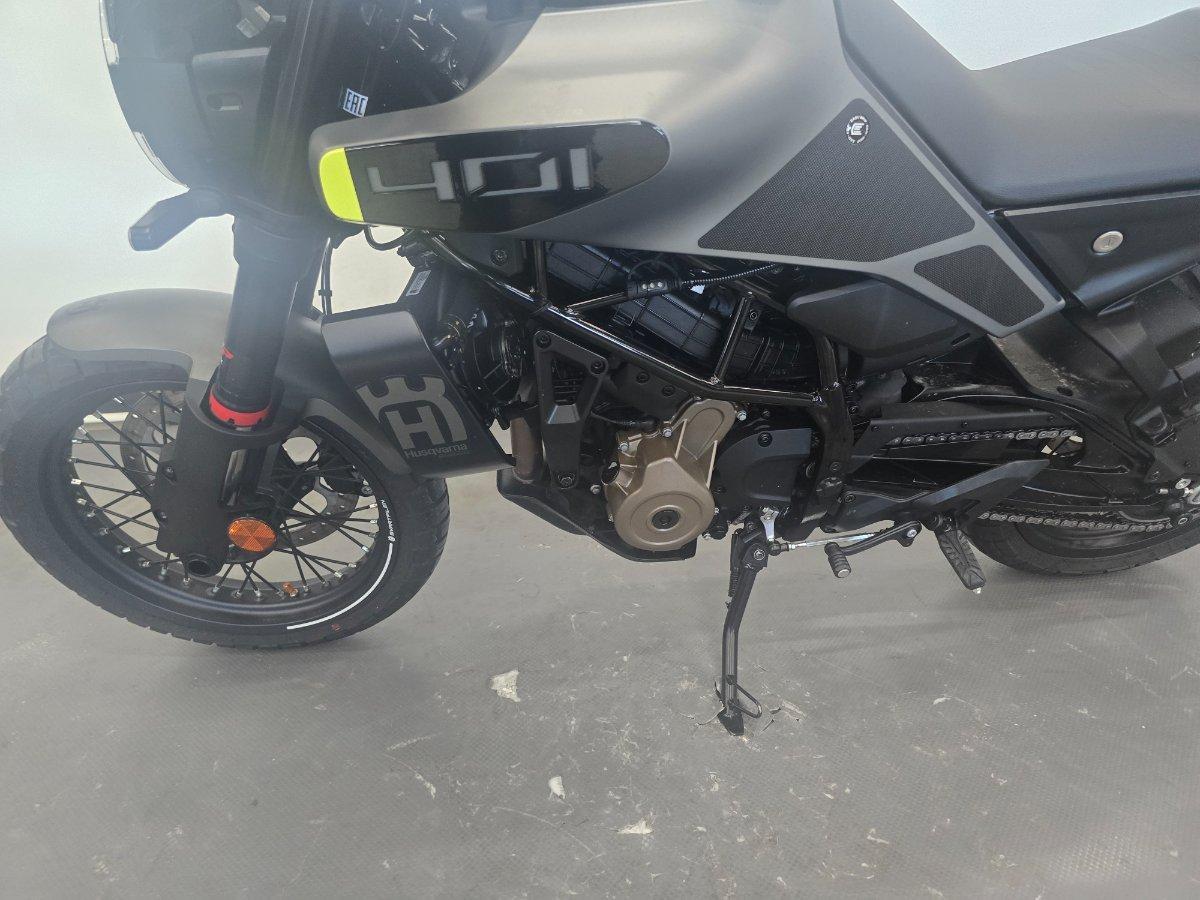 2025 HUSQVARNA SVARTPILEN 401 ROAD