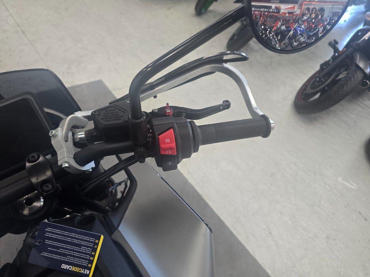 2025 HUSQVARNA SVARTPILEN 401 ROAD