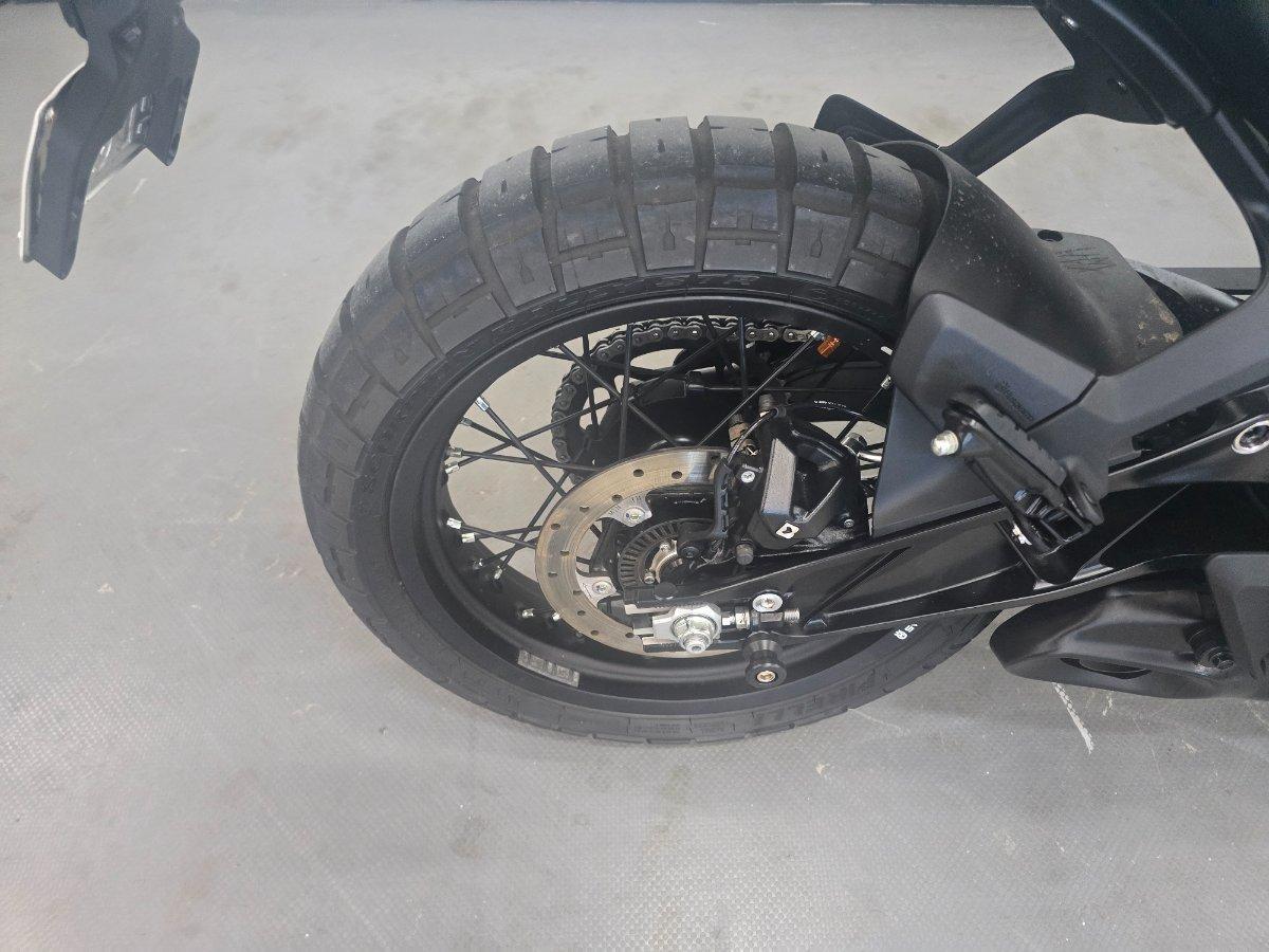 2025 HUSQVARNA SVARTPILEN 401 ROAD