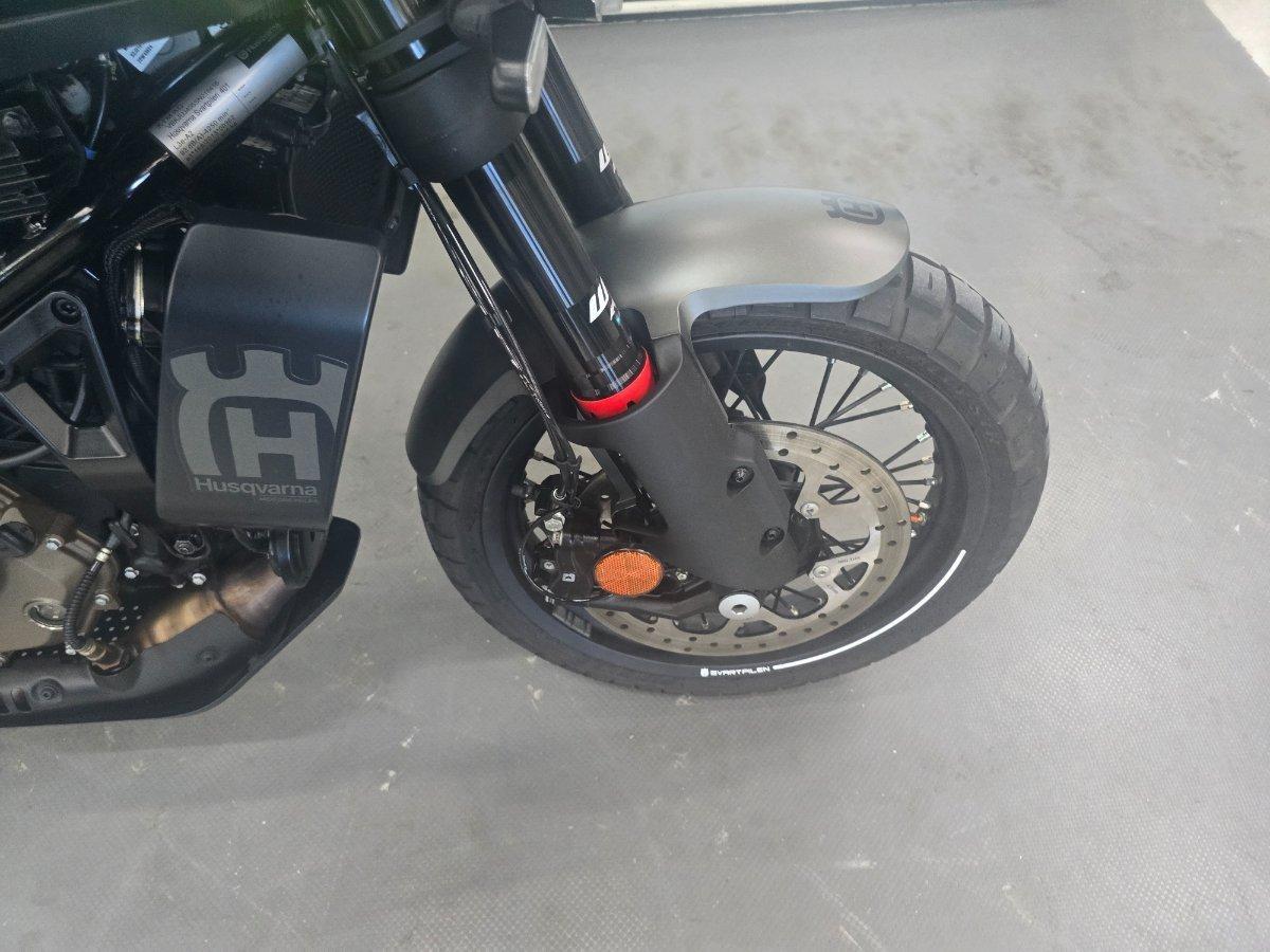 2025 HUSQVARNA SVARTPILEN 401 ROAD