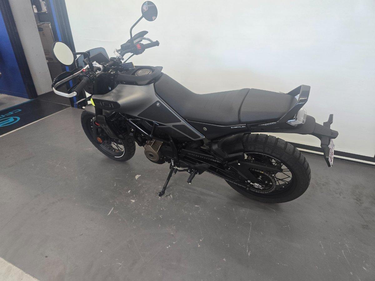 2025 HUSQVARNA SVARTPILEN 401 ROAD