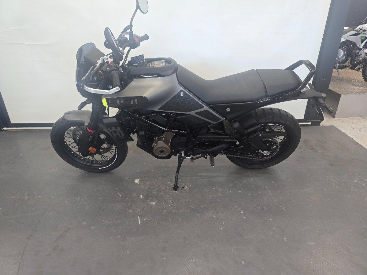 2025 HUSQVARNA SVARTPILEN 401 ROAD