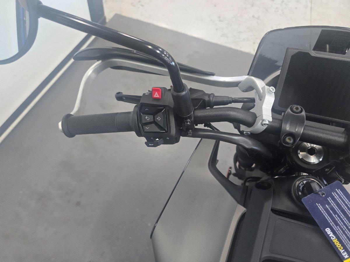 2025 HUSQVARNA SVARTPILEN 401 ROAD