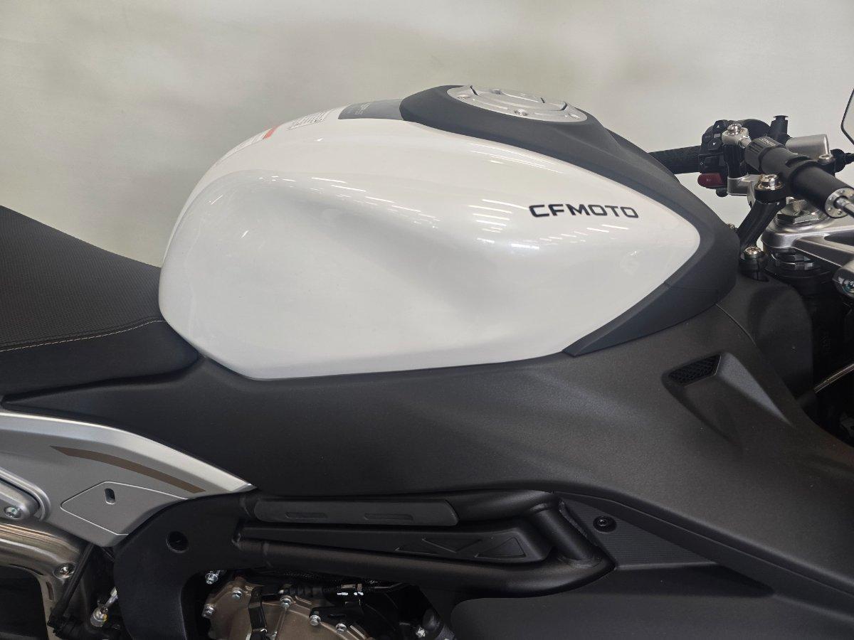 2026 CF MOTO 750 SR-S SPORTS
