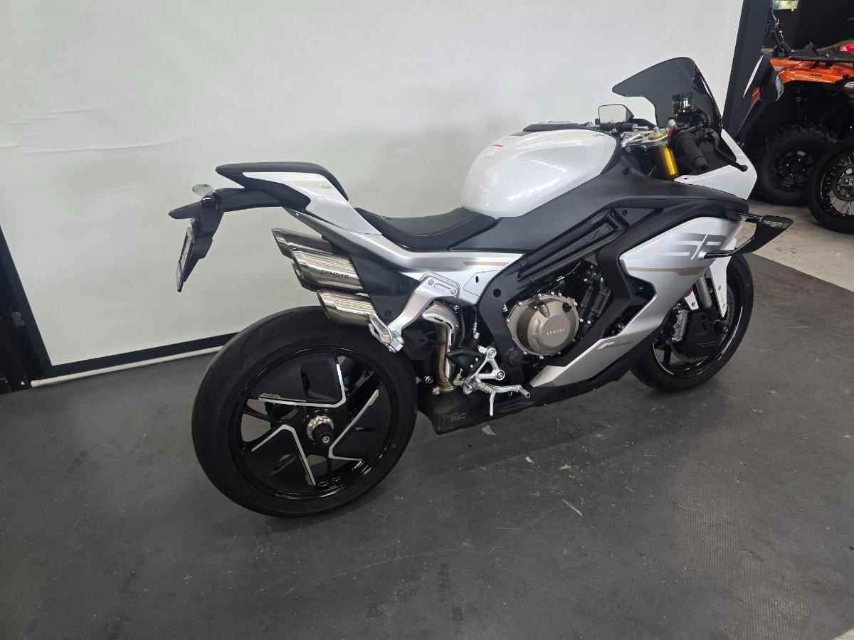 2026 CF MOTO 750 SR-S SPORTS