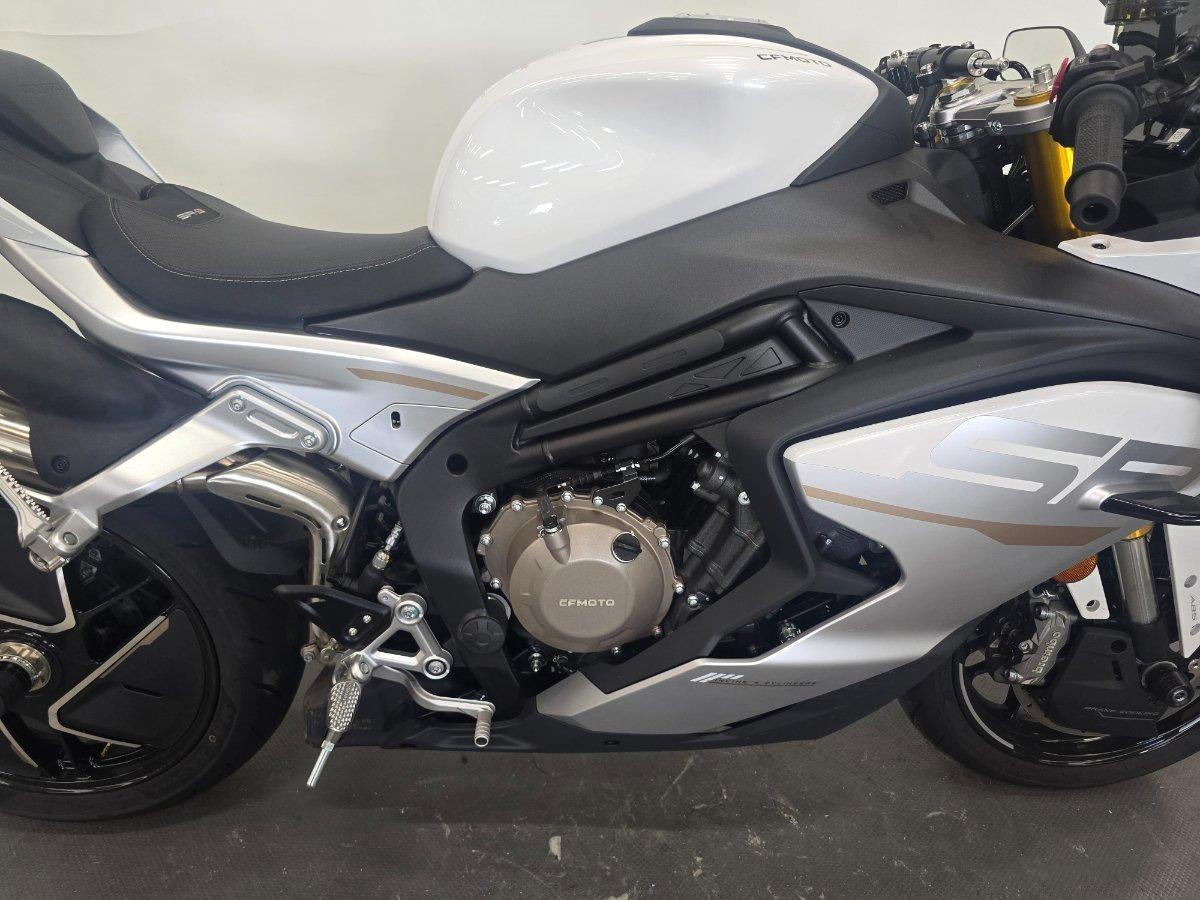 2026 CF MOTO 750 SR-S SPORTS