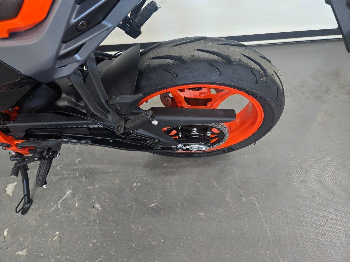 2025 KTM 390 DUKE ROAD