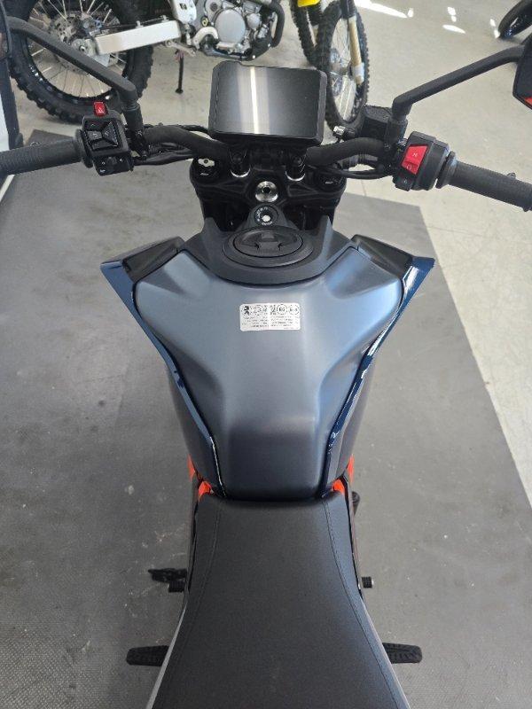 2025 KTM 390 DUKE ROAD