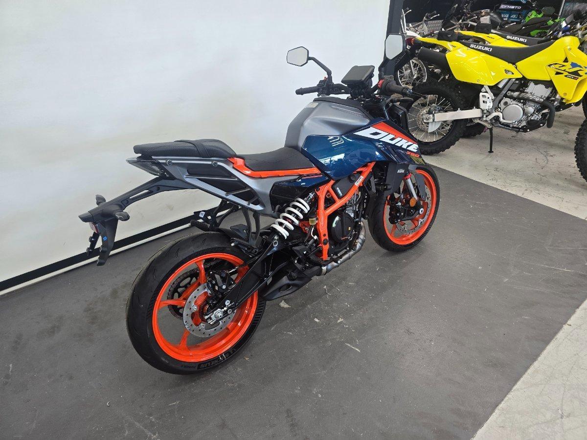 2025 KTM 390 DUKE ROAD