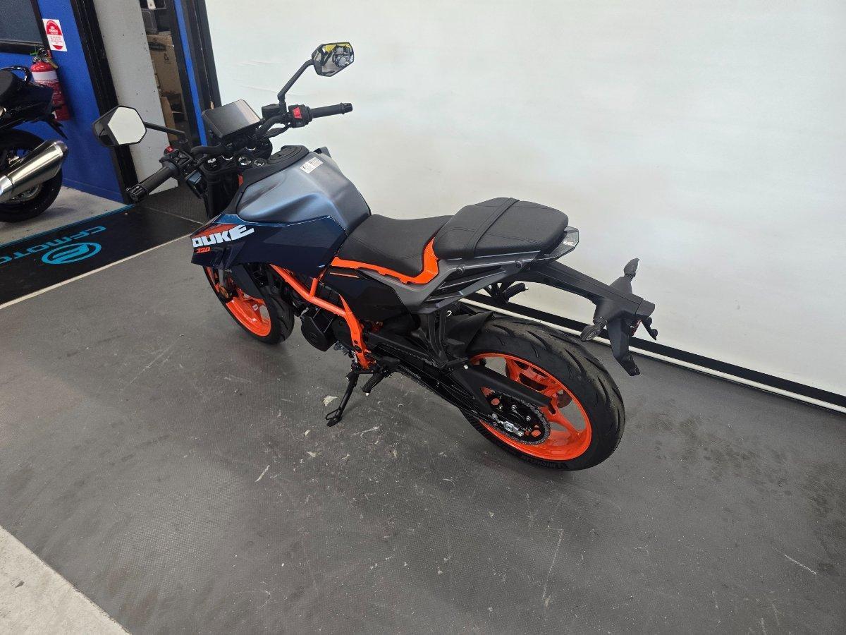 2025 KTM 390 DUKE ROAD