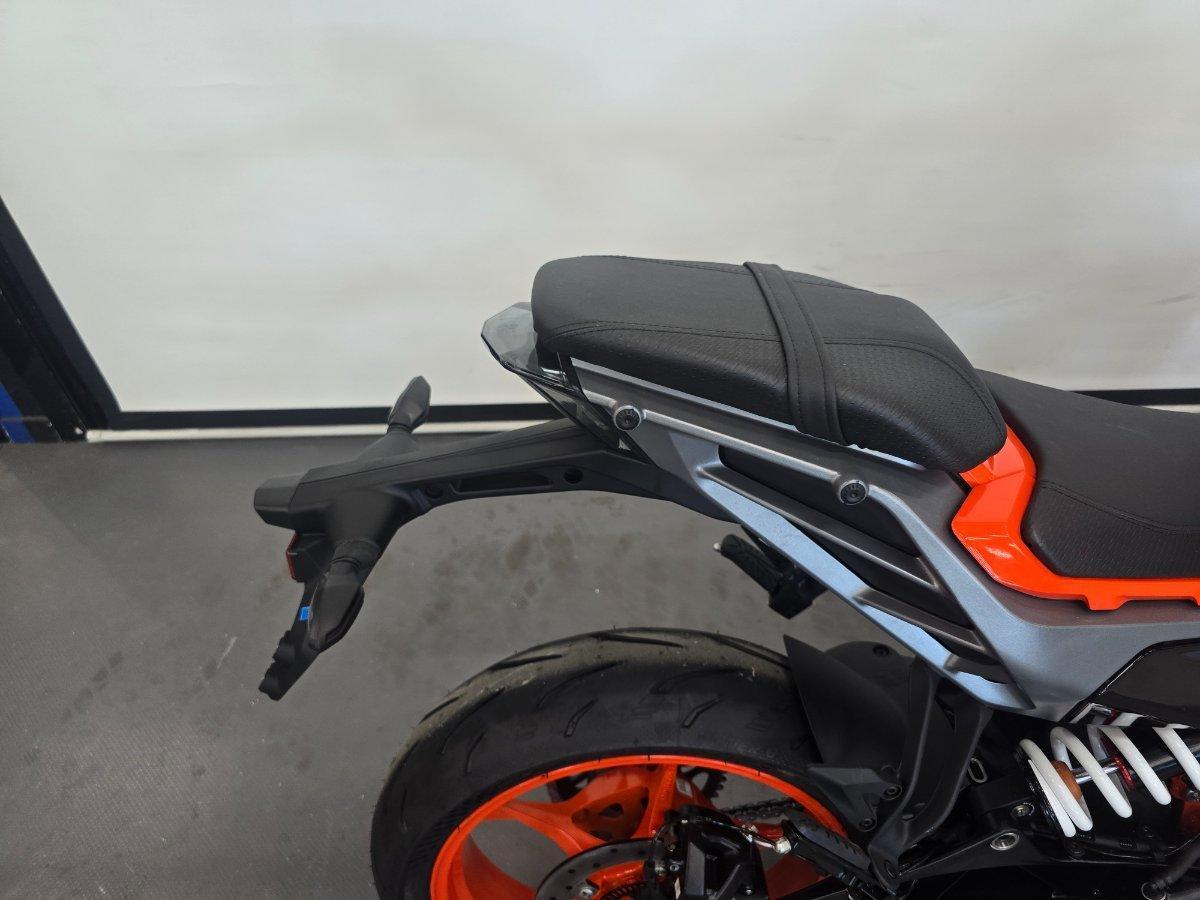2025 KTM 390 DUKE ROAD