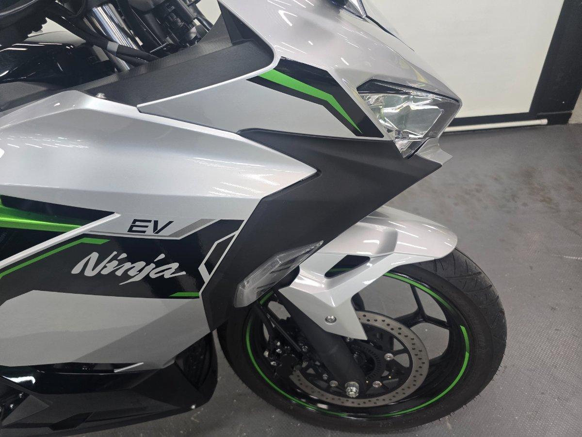 2024 KAWASAKI NINJA e-1 ROAD