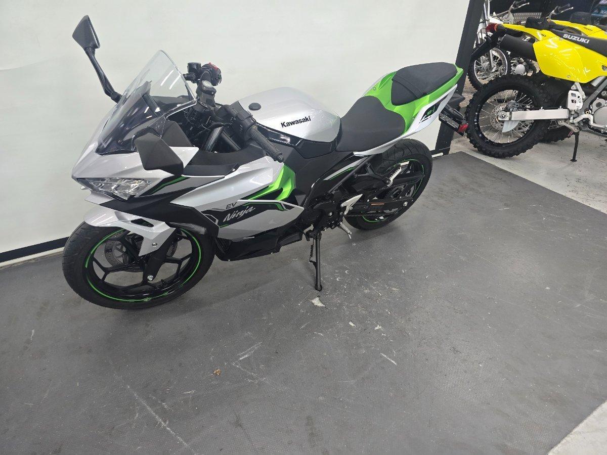 2024 KAWASAKI NINJA e-1 ROAD
