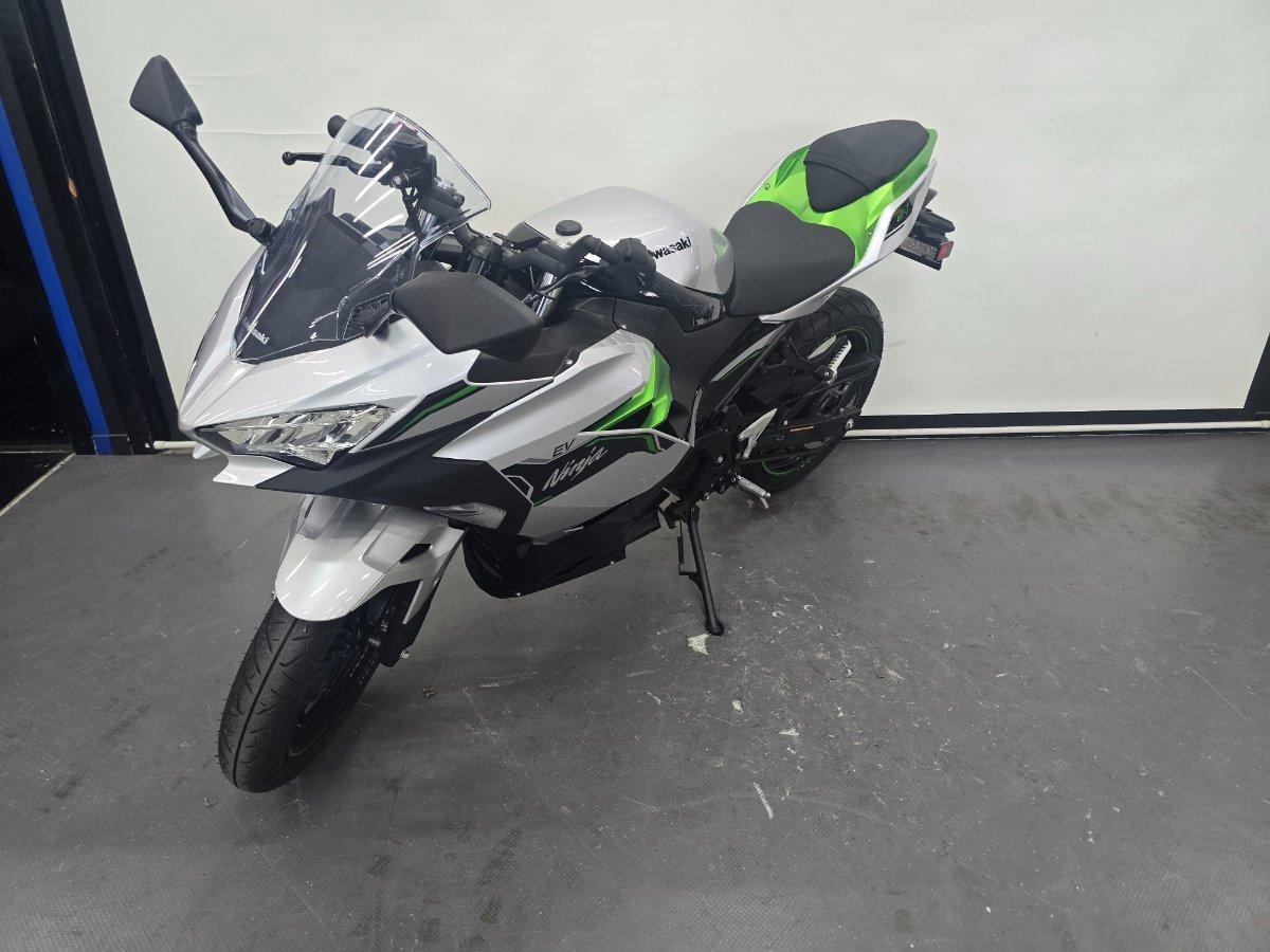 2024 KAWASAKI NINJA e-1 ROAD