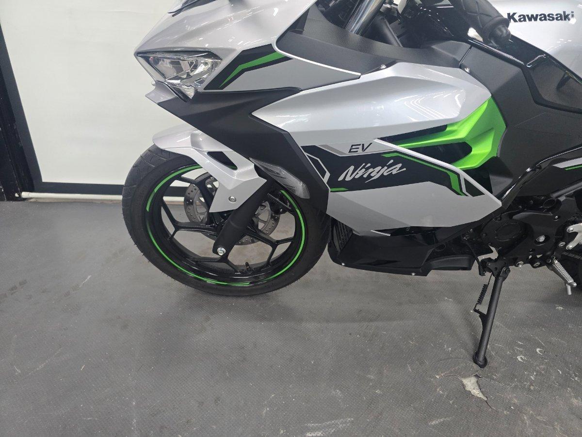 2024 KAWASAKI NINJA e-1 ROAD