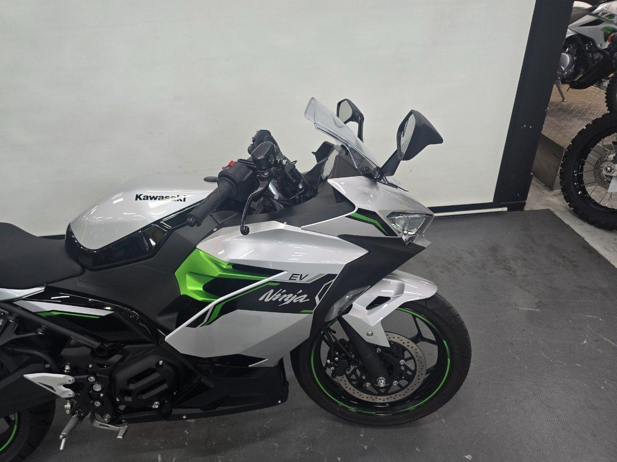 2024 KAWASAKI NINJA e-1 ROAD