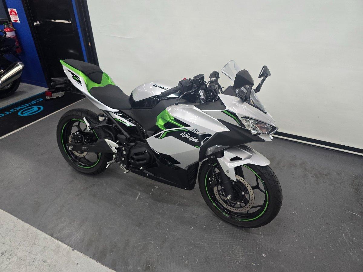 2024 KAWASAKI NINJA e-1 ROAD