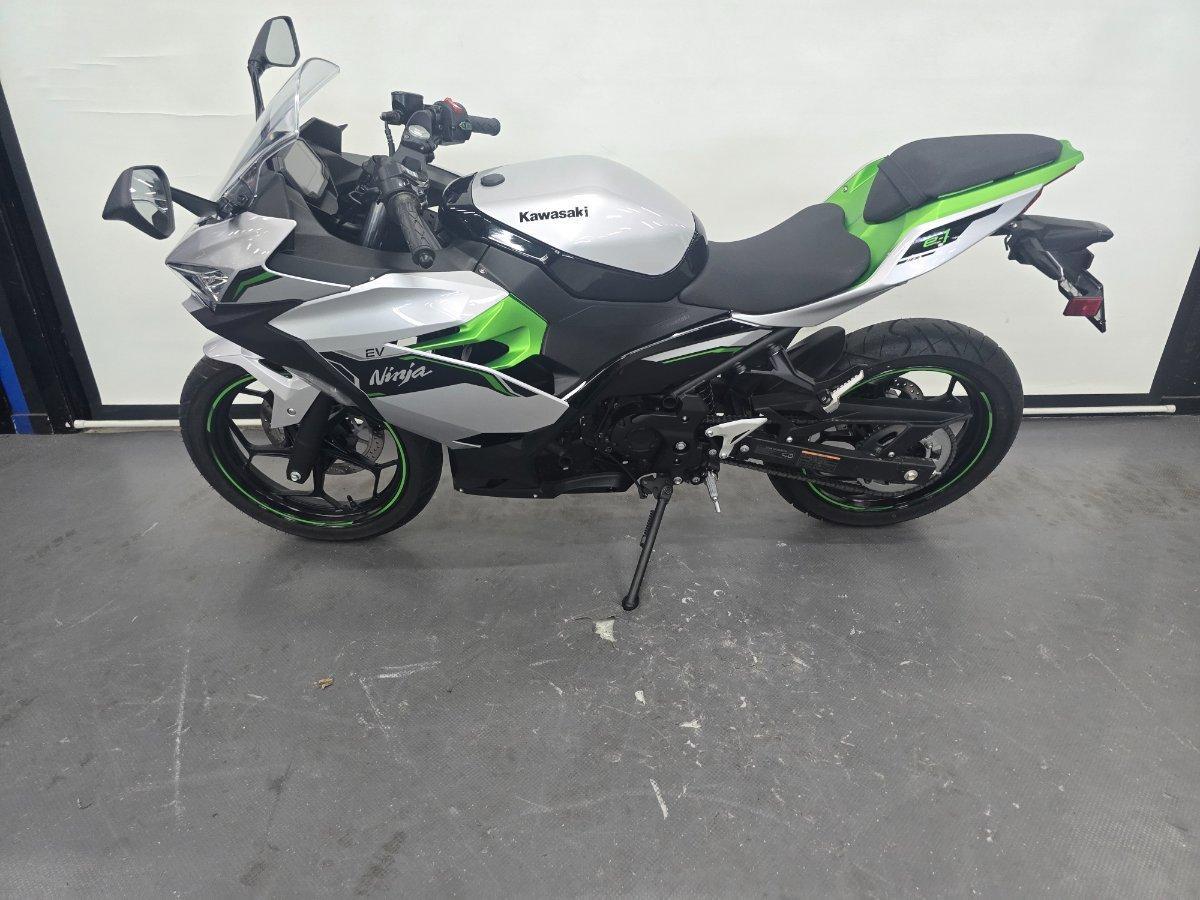 2024 KAWASAKI NINJA e-1 ROAD