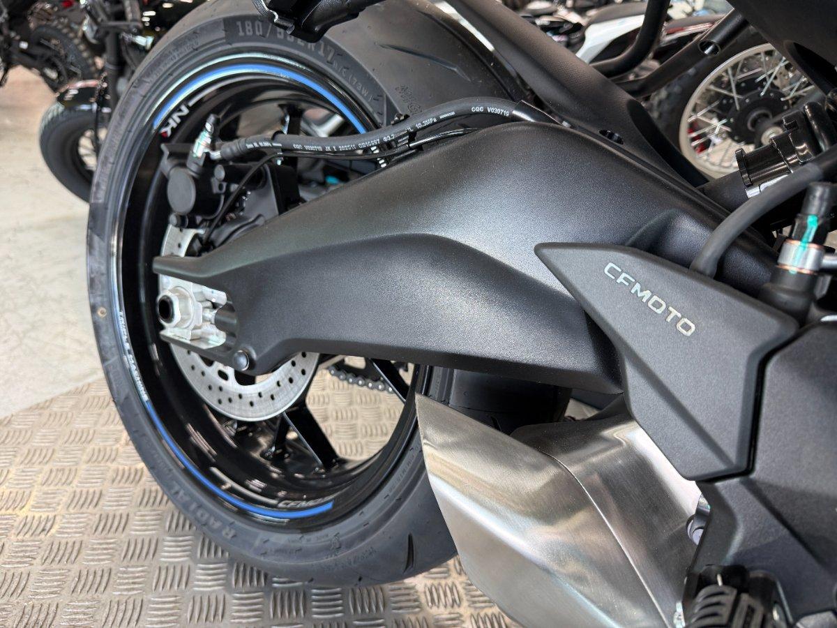 2026 CF MOTO 675 NK ROAD