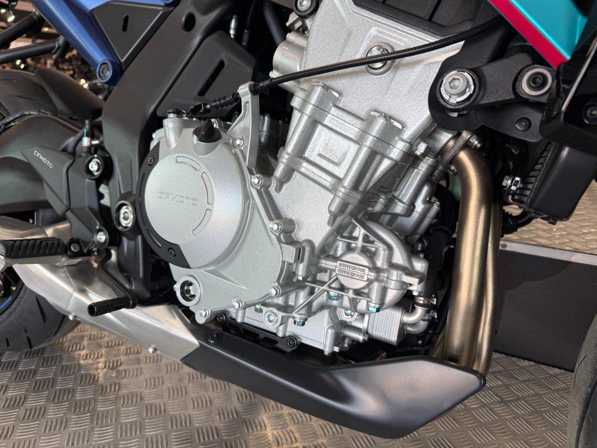 2026 CF MOTO 675 NK ROAD