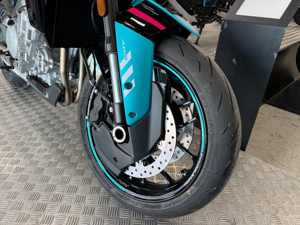 2026 CF MOTO 675 NK ROAD