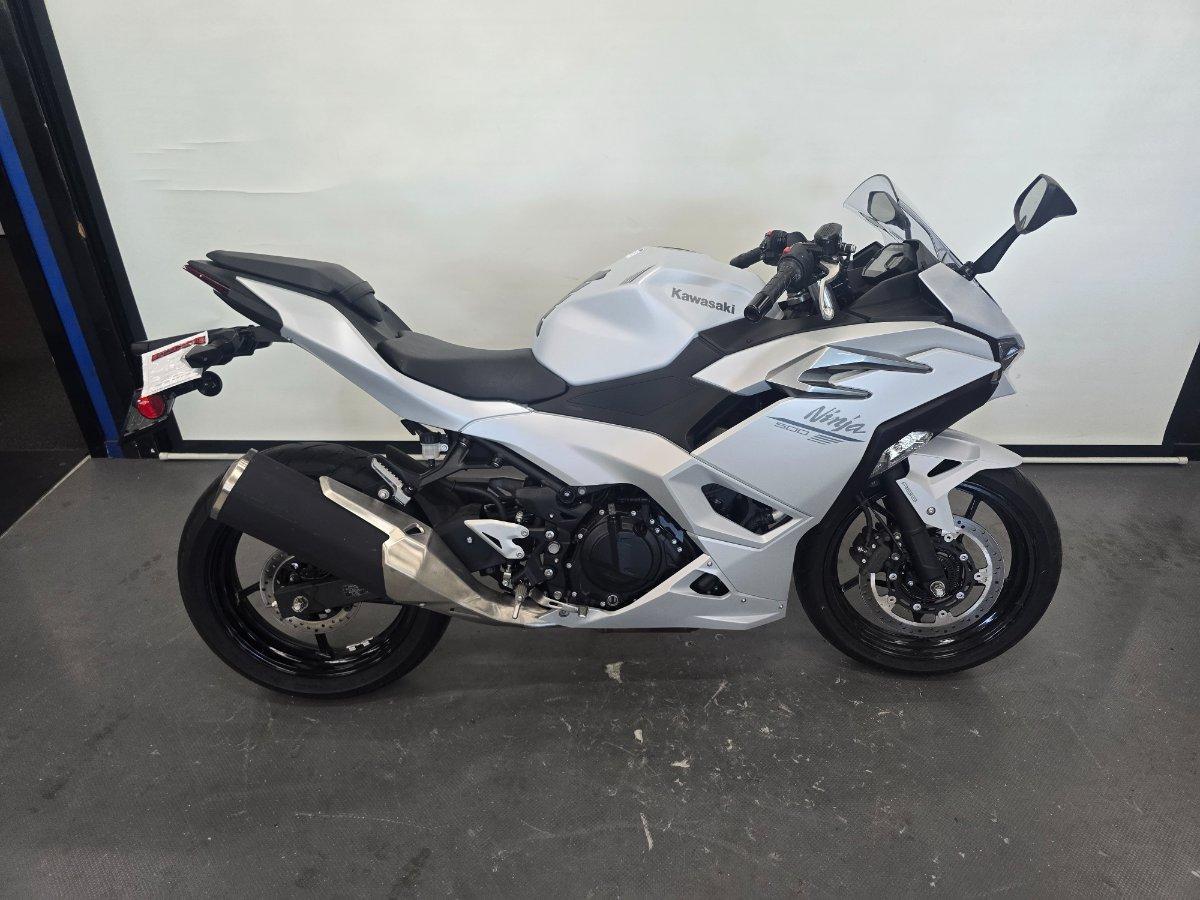 2024 KAWASAKI NINJA 500 SPORTS