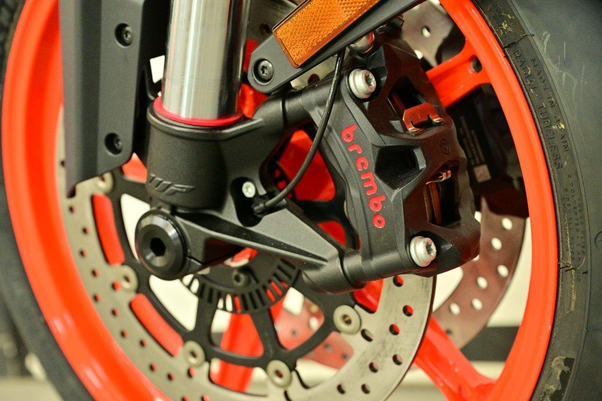 2026 KTM 990 DUKE R ROAD