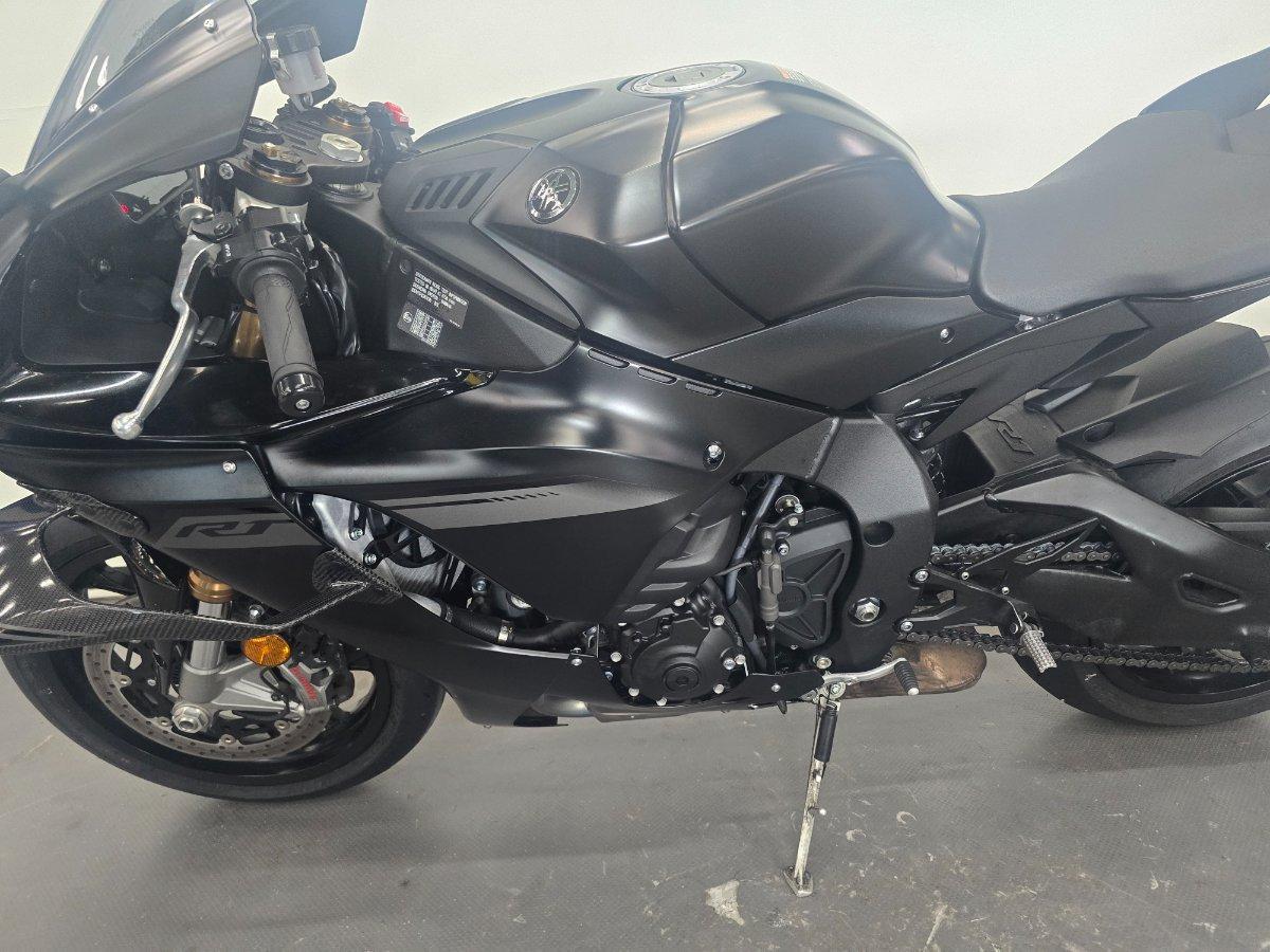 2025 YAMAHA YZF-R1 SPORTS