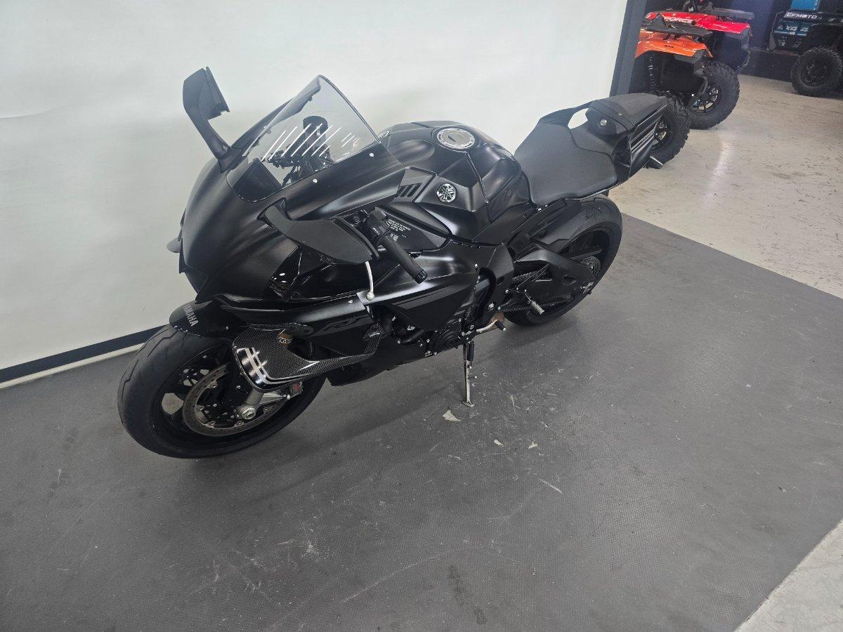 2025 YAMAHA YZF-R1 SPORTS