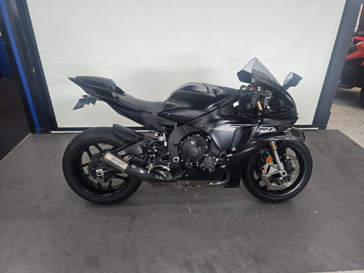 2025 YAMAHA YZF-R1 SPORTS