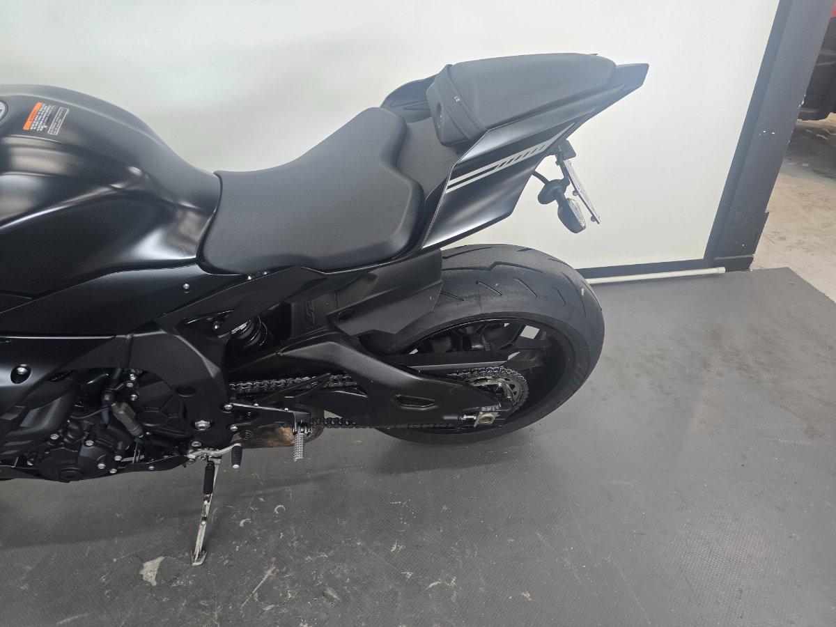 2025 YAMAHA YZF-R1 SPORTS