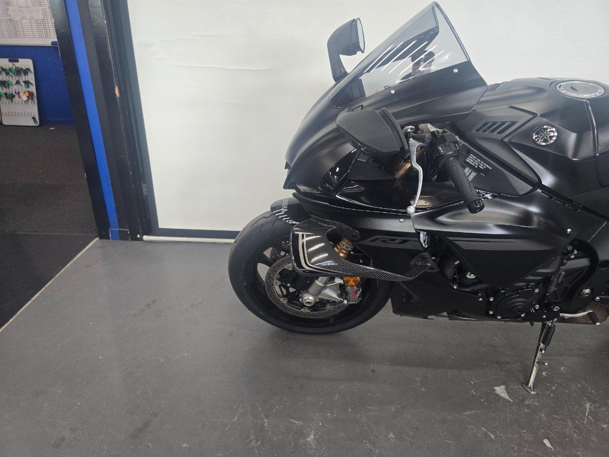 2025 YAMAHA YZF-R1 SPORTS