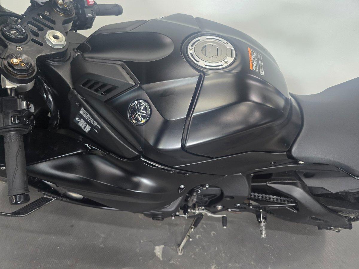 2025 YAMAHA YZF-R1 SPORTS