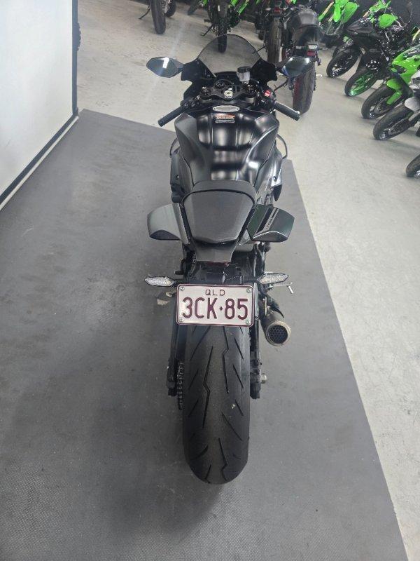 2025 YAMAHA YZF-R1 SPORTS